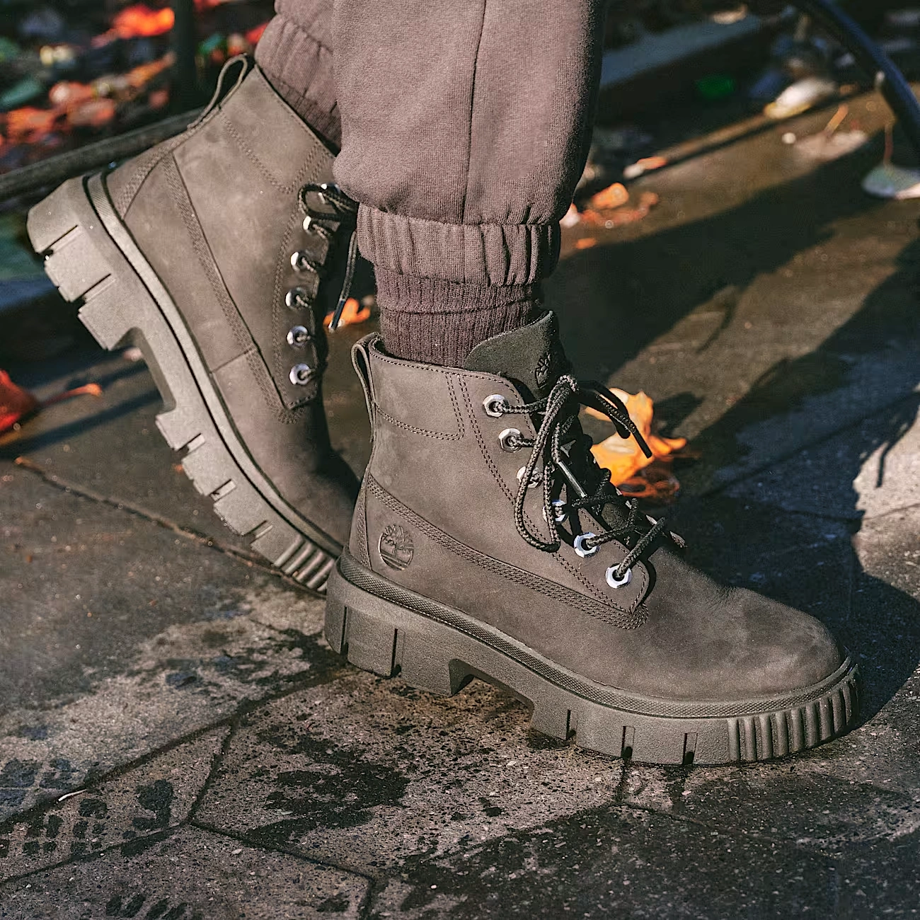 Women's Greyfield Mid Lace-Up Boot